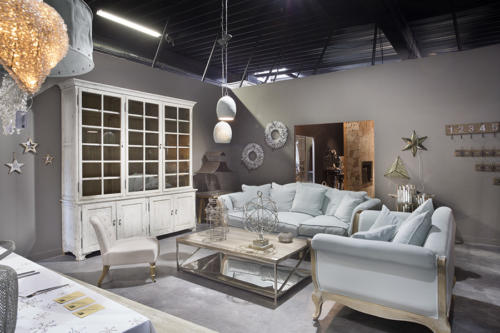 Salon gris et mobilier rustique Athezza Hanjel